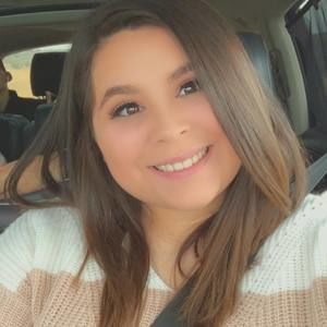 Meet your Posher, Mirella